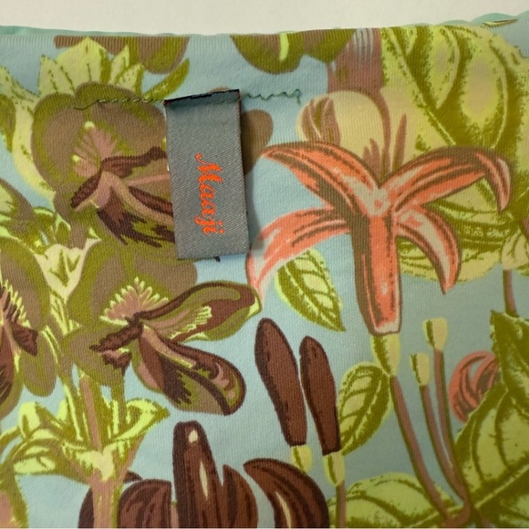 Maaji Multicolor Floral Bikini reversible, lined , padded top. Size S woman’s - Picture 11 of 13